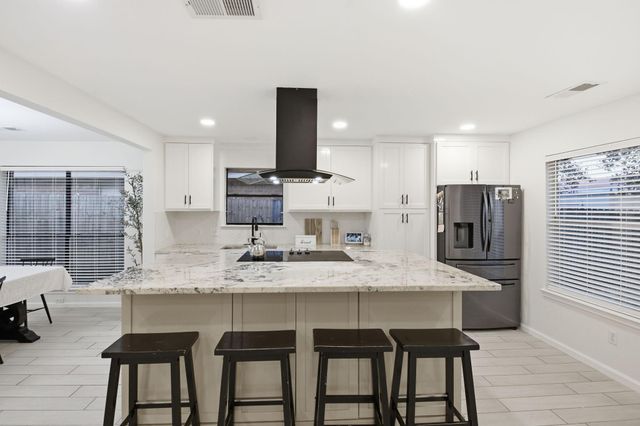 1910 Hunnington Drive, Conroe, TX 77303