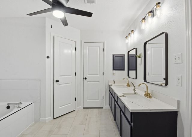 1910 Hunnington Drive, Conroe, TX 77303