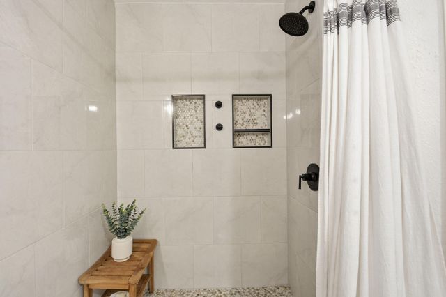 1910 Hunnington Drive, Conroe, TX 77303