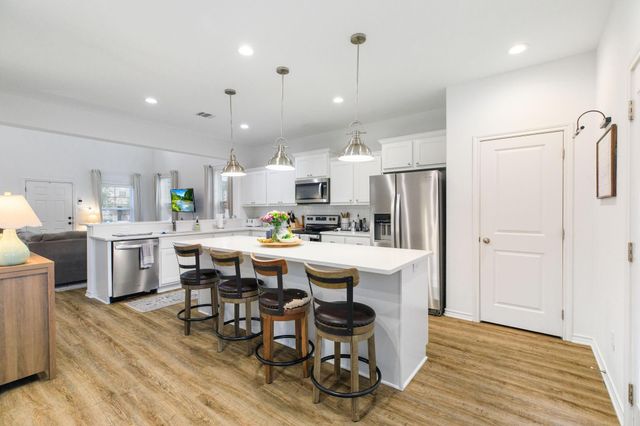 561 Momma Bear Drive, College Station, TX 77845