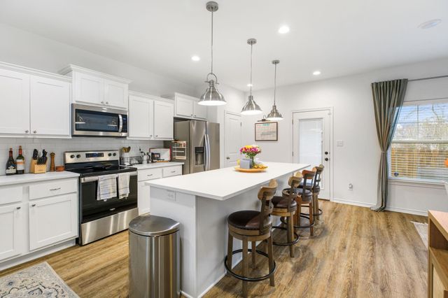 561 Momma Bear Drive, College Station, TX 77845
