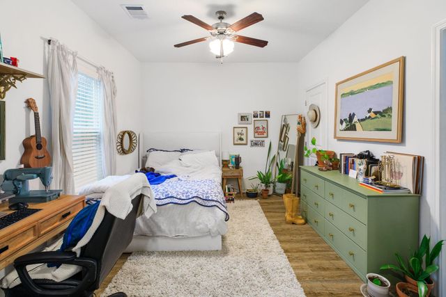 561 Momma Bear Drive, College Station, TX 77845