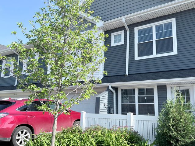 10518 Weston Way N, Maple Grove, MN 55369