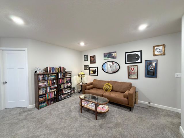 10518 Weston Way N, Maple Grove, MN 55369