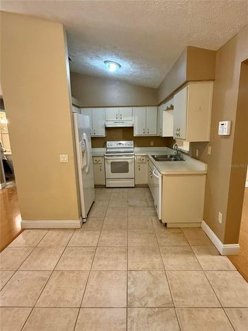 5921 PECAN ROAD, Ocala, FL 34472