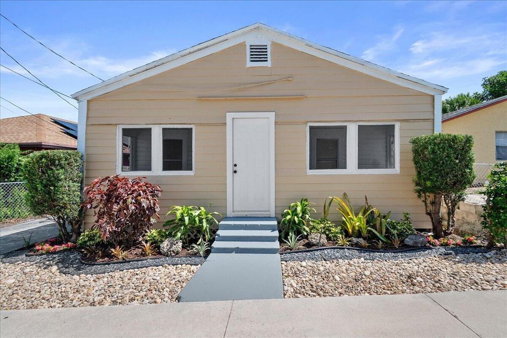 1011 22nd Street, West Palm Beach, FL 33407