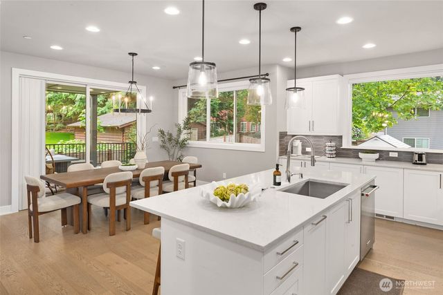 8021 NE 127th Lane, Kirkland, WA 98034