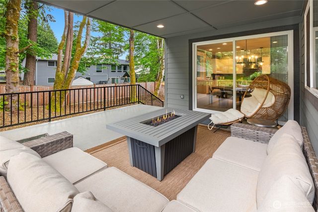 8021 NE 127th Lane, Kirkland, WA 98034