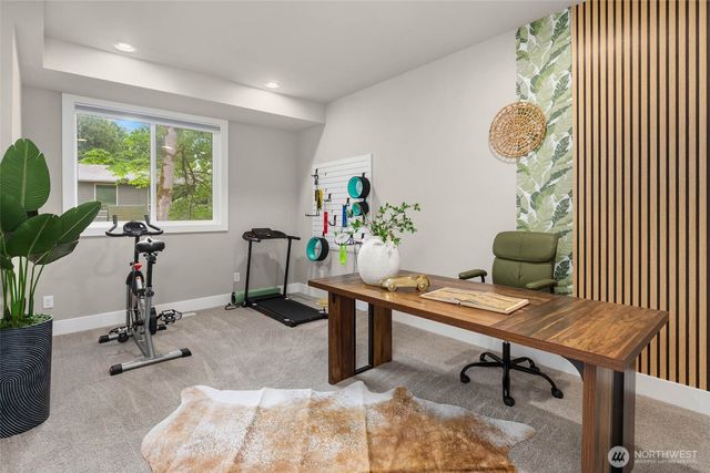 8021 NE 127th Lane, Kirkland, WA 98034
