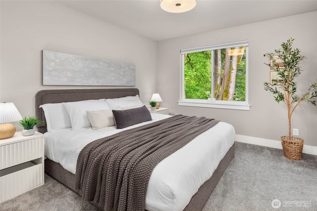 8021 NE 127th Lane, Kirkland, WA 98034