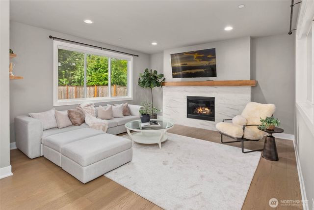 8021 NE 127th Lane, Kirkland, WA 98034