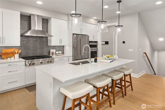 8021 NE 127th Lane, Kirkland, WA 98034