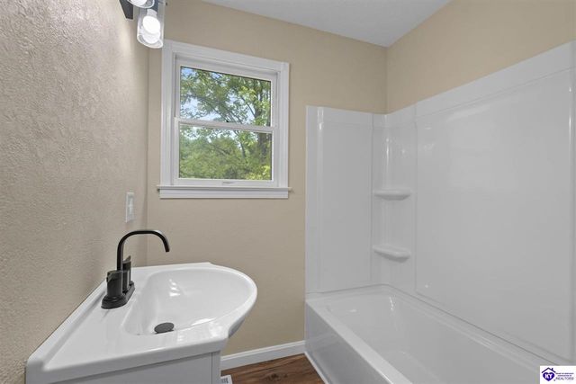 3884 Rineyville Road, Elizabethtown, KY 42701