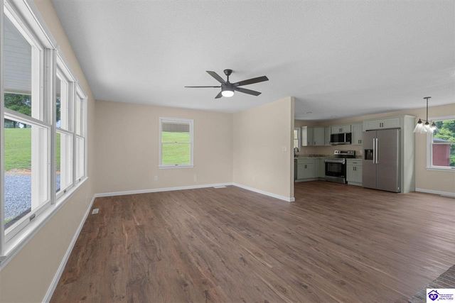 3884 Rineyville Road, Elizabethtown, KY 42701