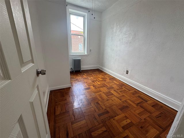 7438 Jamaica Avenue, Woodhaven, NY 11421
