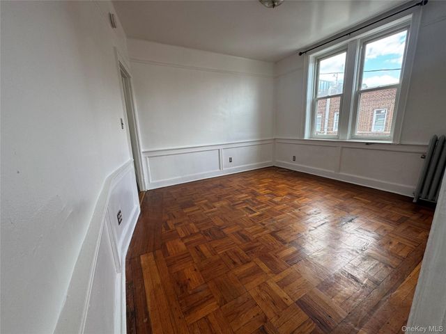 7438 Jamaica Avenue, Woodhaven, NY 11421