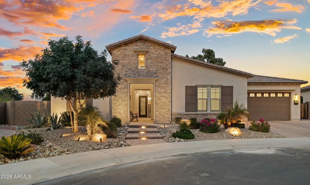 3901 S BUCKSKIN Way, Chandler, AZ 85286 — exterior
