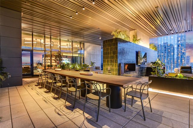 610 Davis ST 3806, Austin, TX 78701