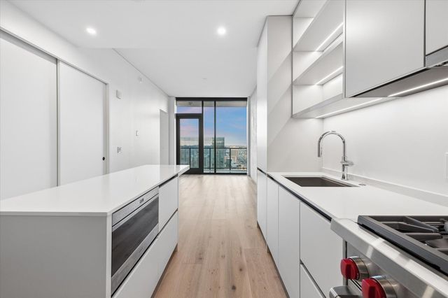 610 Davis ST 3806, Austin, TX 78701