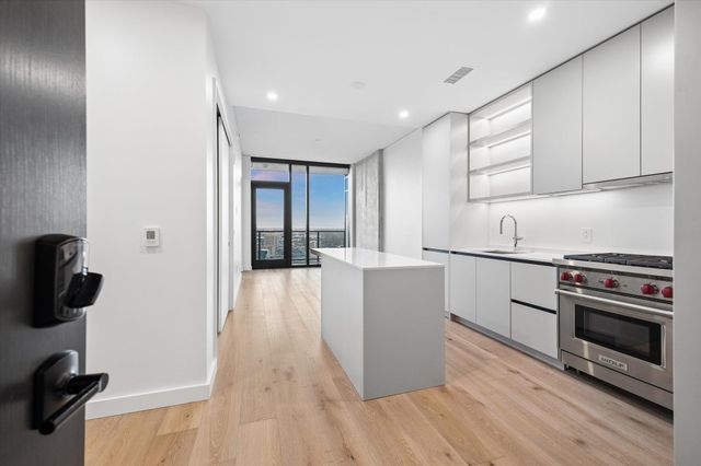 610 Davis ST 3806, Austin, TX 78701