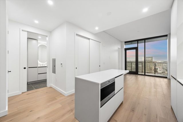 610 Davis ST 3806, Austin, TX 78701