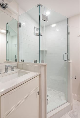 43 Bowdoin 2R, Boston, MA 02114