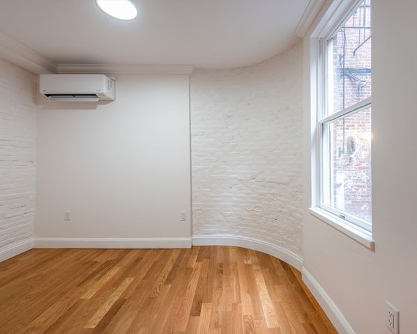 43 Bowdoin 2R, Boston, MA 02114