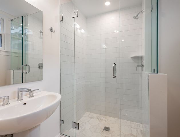 43 Bowdoin 2R, Boston, MA 02114