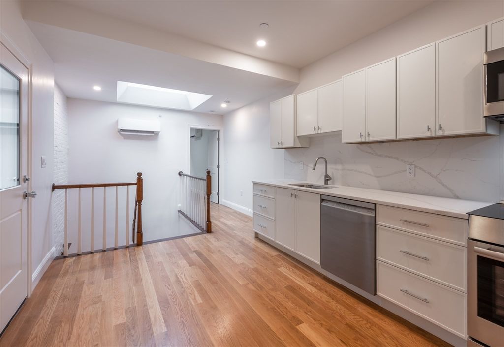 43 Bowdoin 2R, Boston, MA 02114