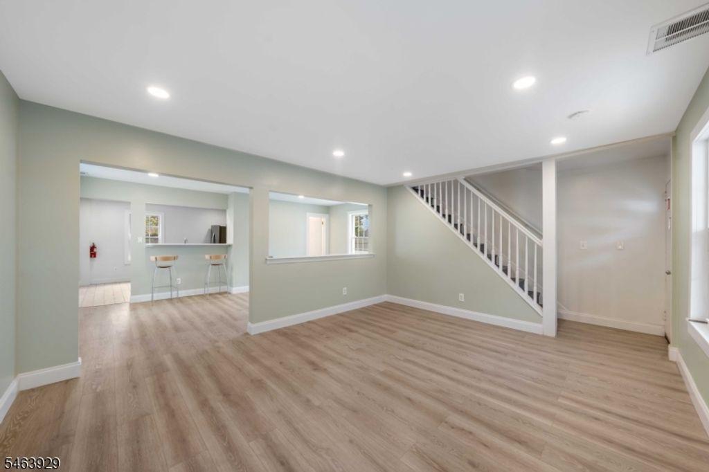 29 South St, Manville Boro, NJ 08835 — photo 2