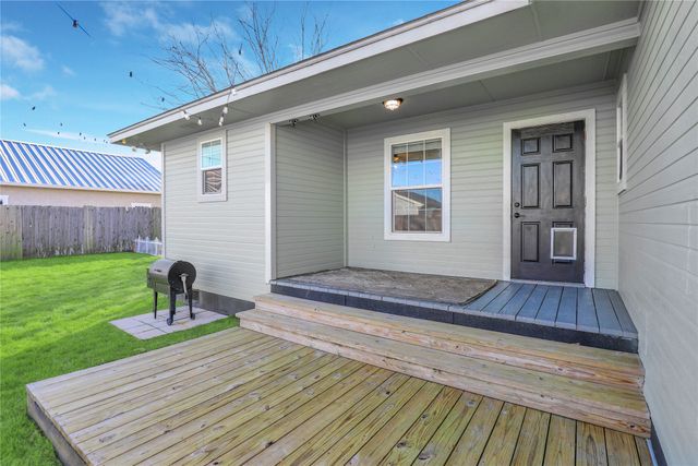 271 E Houston Street, Van Alstyne, TX 75495