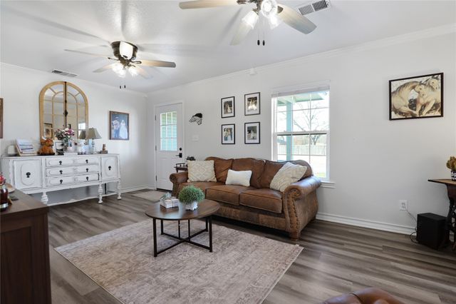 271 E Houston Street, Van Alstyne, TX 75495