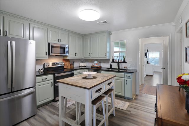 271 E Houston Street, Van Alstyne, TX 75495