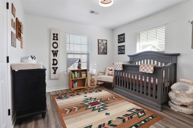 271 E Houston Street, Van Alstyne, TX 75495