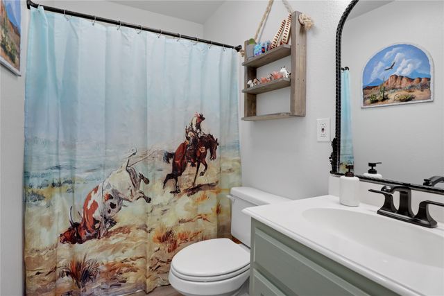 271 E Houston Street, Van Alstyne, TX 75495