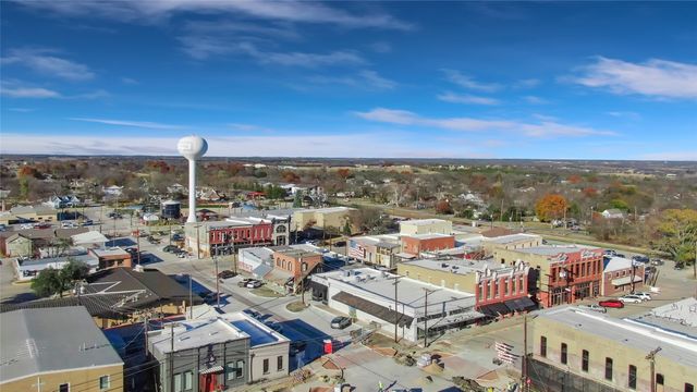 271 E Houston Street, Van Alstyne, TX 75495