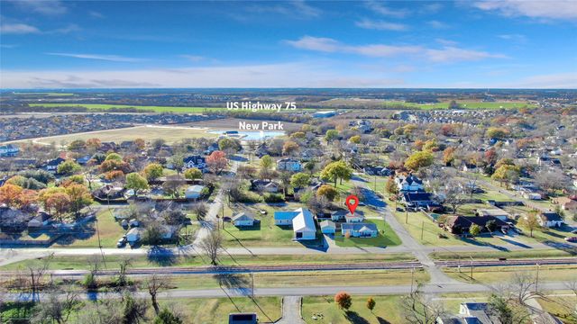 271 E Houston Street, Van Alstyne, TX 75495