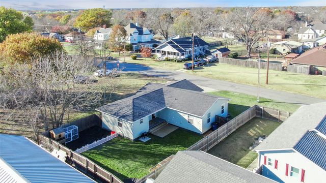 271 E Houston Street, Van Alstyne, TX 75495