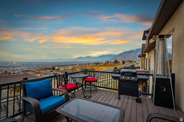 327 E NECHATEL DR, Draper, UT 84020