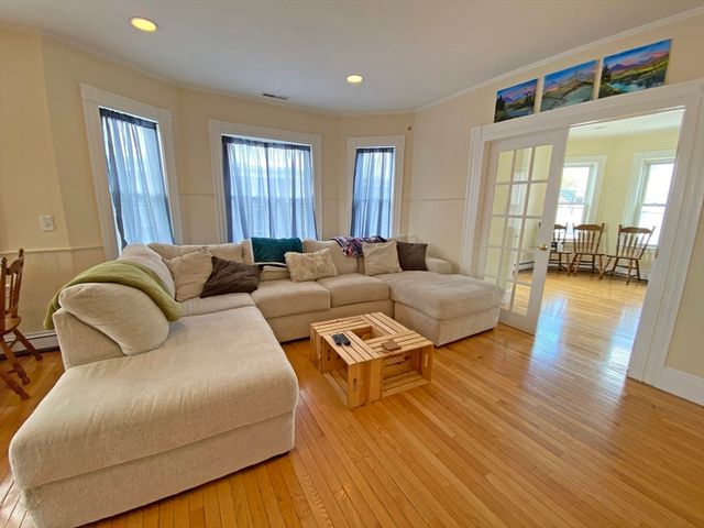 15 Underwood Park 2, Waltham, MA 02453