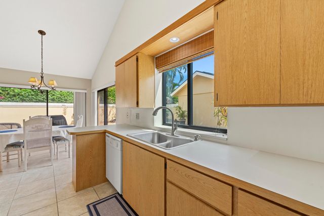125 Beach Summit Court, Jupiter, FL 33477