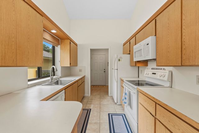 125 Beach Summit Court, Jupiter, FL 33477