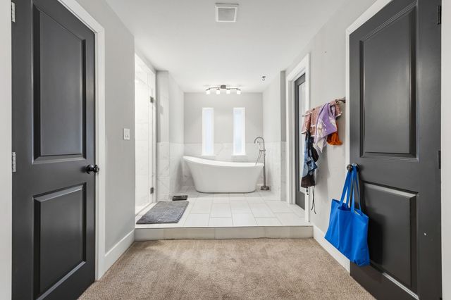 1810 Waterwood Drive, Arlington, TX 76012