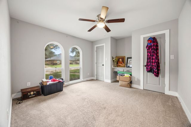 1810 Waterwood Drive, Arlington, TX 76012