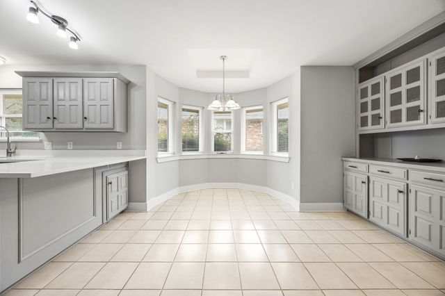 1810 Waterwood Drive, Arlington, TX 76012