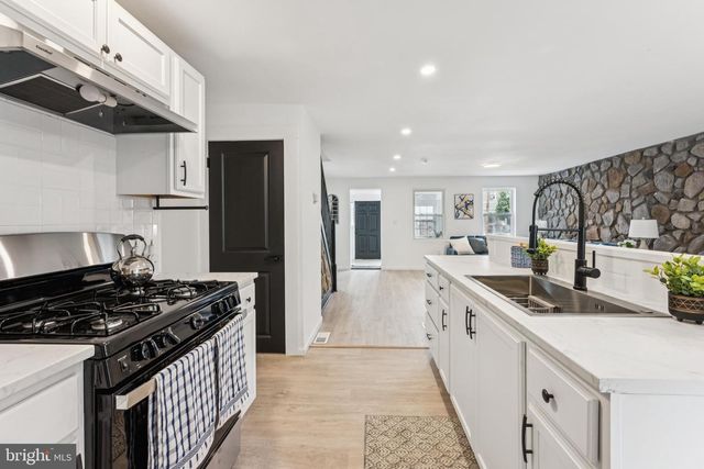 818 SYLVAN ST, Camden, NJ 08104