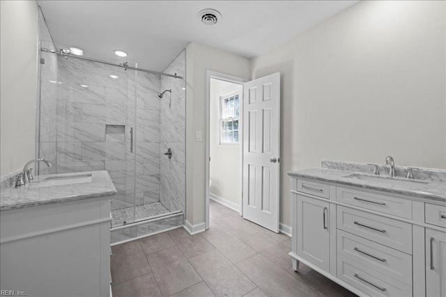 3805 Chelwood LN, Virginia Beach, VA 23452