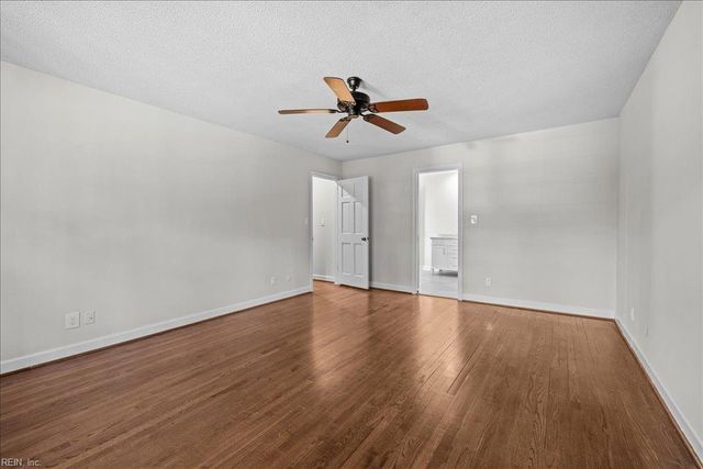 3805 Chelwood LN, Virginia Beach, VA 23452