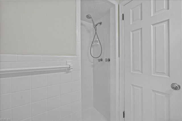 3805 Chelwood LN, Virginia Beach, VA 23452