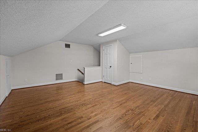 3805 Chelwood LN, Virginia Beach, VA 23452